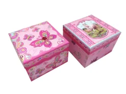 INNI Szkatułka z pozytywką 15x11x8cm PZA040103 mix cena za 1 szt